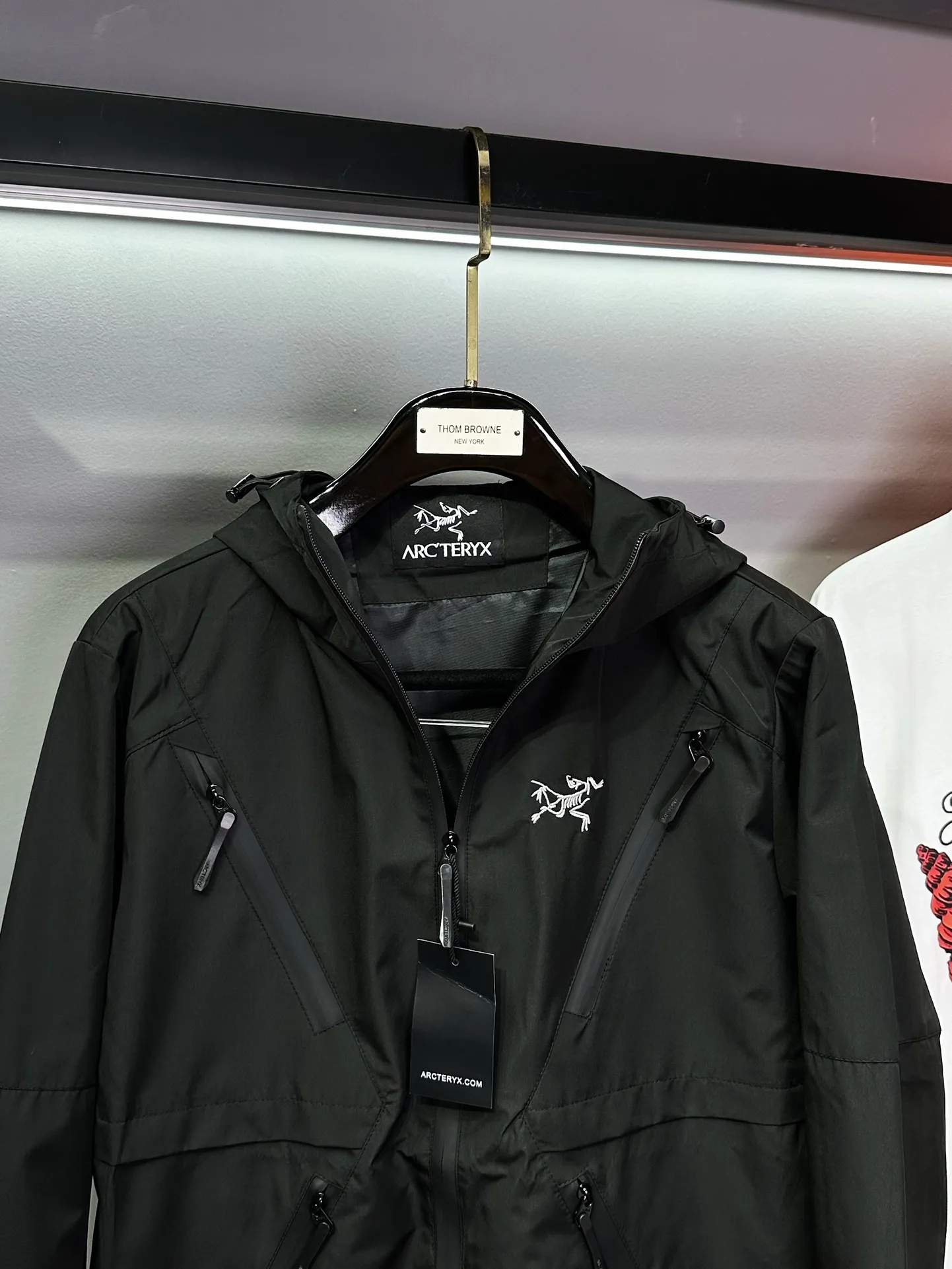 Same Style， ， 2026 New Arrival ， Original Premium Breathable ， ， ， Quality。 ， Sizes：M～3XL